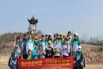 东风新雨后   植树正其时 ——湿地生态；た破兆栽刚呓幼3.12”使命植树活动