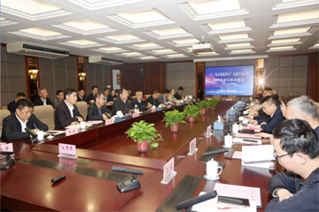 招才引智高校行，推动城市人才双向奔赴 ——我司应邀参与市人社“招才引智江南大学高校杏妆活动 