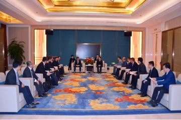 共叙合作交谊 瞻望美好将来  市辅导周东明会见永信贵宾会217集团ATG公司离职总经理塚原稔先生  并对新任总经理堀切秀彦先生暗示热烈迎接